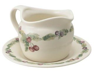 Pfaltzgraff Jamberry Gravy Boat (Single Piece Only for Replacement) Kitchen & Dining