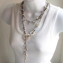 Cotton Pearl/ Quartz/ Mother of Pearl Wrap Lariat Necklace (3 6 mm) (Thailand) Necklaces