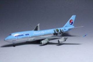 Dragon Models Korean Air 747 400   HL7488 "Passionate Wings to Culture" Diecast Aircraft, Scale 1400 Toys & Games