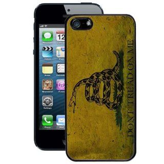 Hot Buckles Dont Tread On Me Gadsden Flag iPhone 5 Case   Graphic iPhone 5 Case (Black) Cell Phones & Accessories
