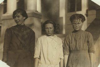 1915 child labor photo Girls   one 14 years and two 12 years old in the third c8  