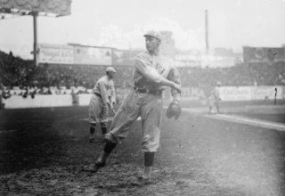 1912 photo Joe Wood, Boston AL, at Polo Grounds, NY, during World Series base b9   Photographs