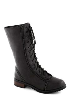 Zip Right Up Boot in Black  Mod Retro Vintage Boots