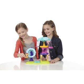Littlest Pet Shop Playtime Park with Russell Ferguson Playset Toys & Games
