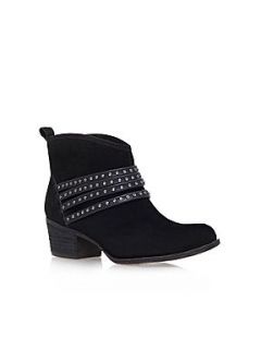 Jessica Simpson Clauds mid heel ankle boots Black