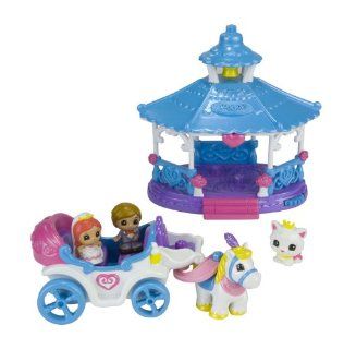 Blip Squinkies Wedding Gazebo And Carriage Playset Toys & Games