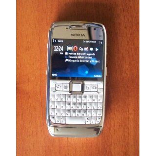 Nokia E71 Unlocked Phone with 3.2 MP Camera, 3G, Media Player, GPS with Free Voice Navigation, Wi Fi, and MicroSD Slot  U.S. Version with Warranty (White) Cell Phones & Accessories