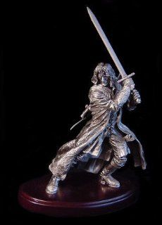 Lord of the Rings   Aragorn 8" Amalgama Pewter Figure Toys & Games