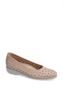 Munro Aubrey Perforated Flat (Women)