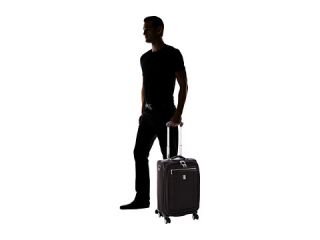 Travelpro Platinum Magna 2   21 Expandable Spinner Suiter
