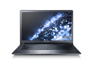 Samsung NP900X4C 15" Ultrabook   Intel Core i7 i7 3517UM 1.70 GHz