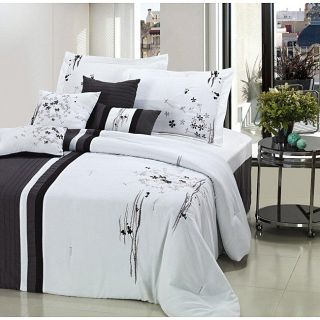 Arabesque Black/ White Oversized 8 piece Comforter Set  