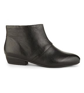 NINE WEST   Ezout leather ankle boots