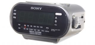 Sony ICFC318BLACK AM/FM Clock Radio   Automatic Time Set, No Power No Problem Alarm System, Dual Alarms, 0.9 LED Display, Black