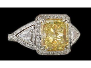 3 carat yellow & white diamonds engagement ring 3 stone